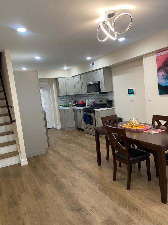 Private Room In South Philly Near Arenas! Филаделфия Екстериор снимка