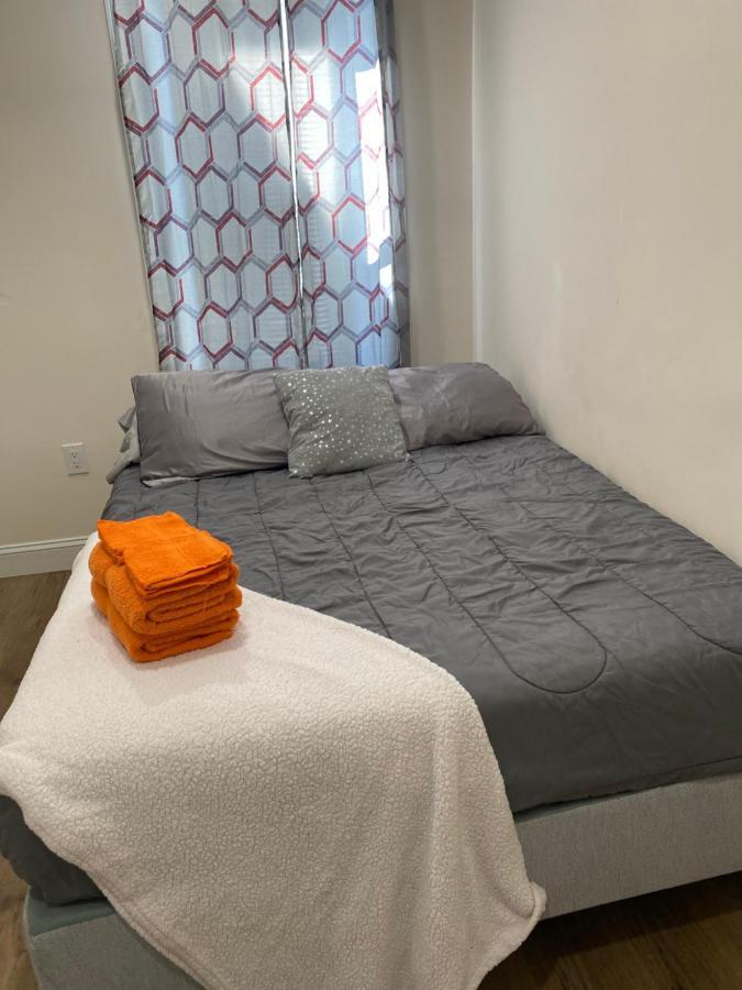 Private Room In South Philly Near Arenas! Филаделфия Екстериор снимка