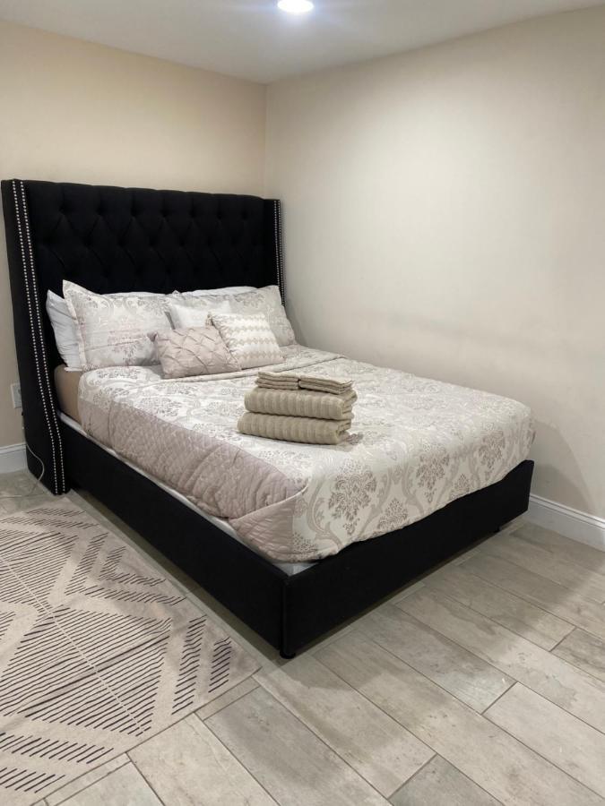 Private Room In South Philly Near Arenas! Филаделфия Екстериор снимка