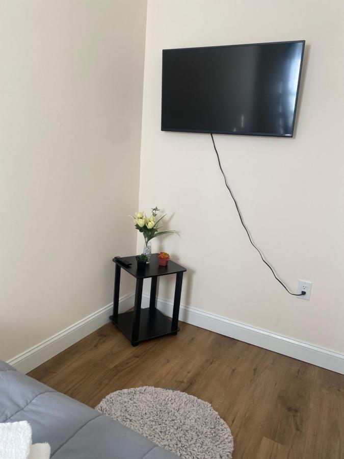 Private Room In South Philly Near Arenas! Филаделфия Екстериор снимка