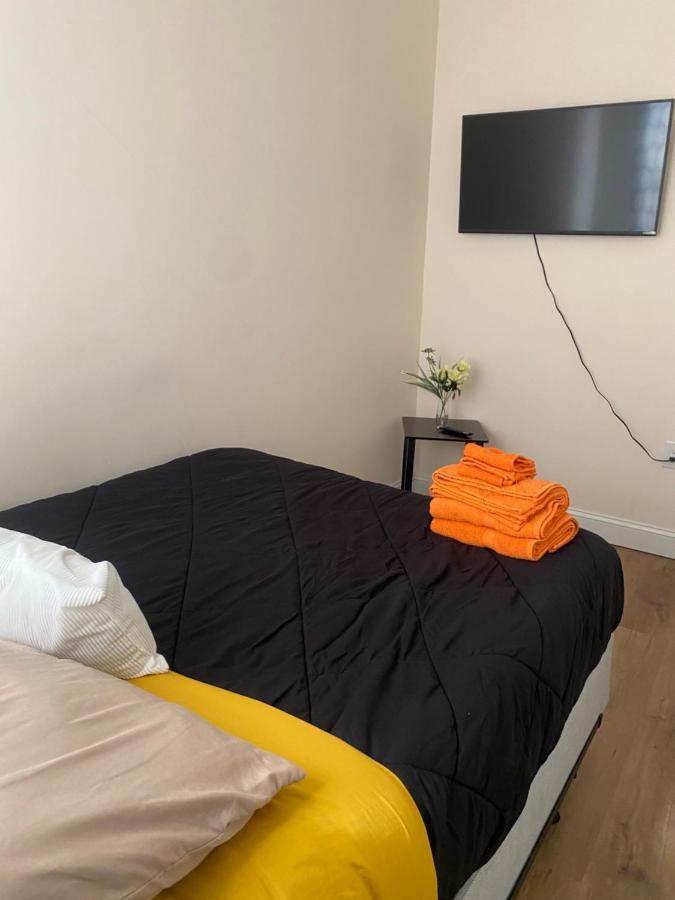 Private Room In South Philly Near Arenas! Филаделфия Екстериор снимка