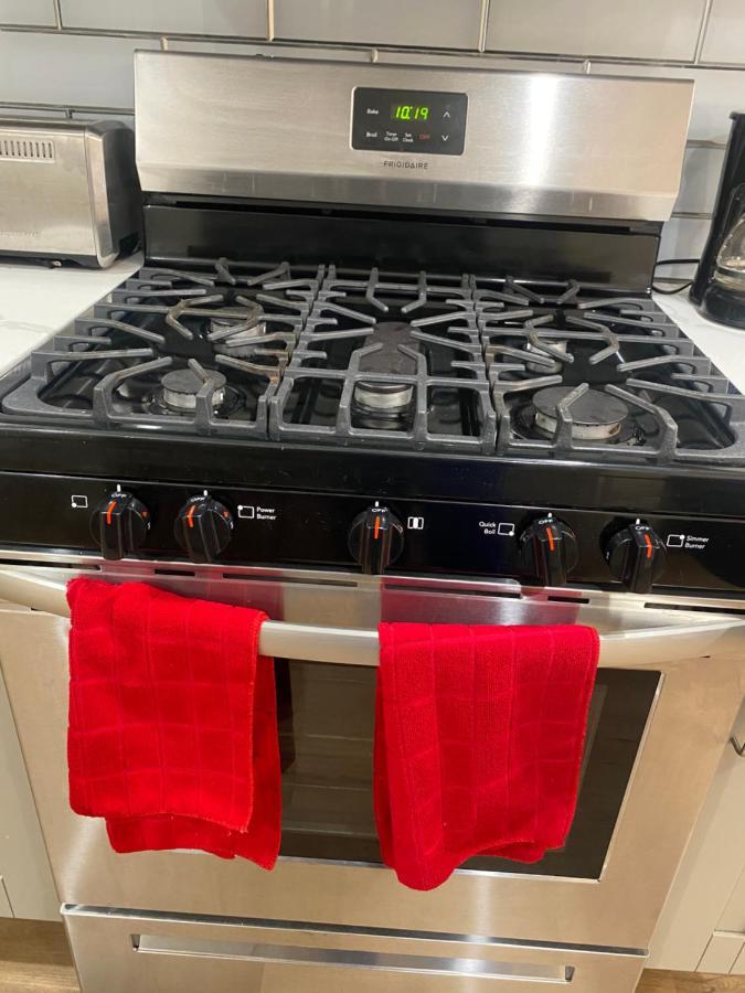 Private Room In South Philly Near Arenas! Филаделфия Екстериор снимка