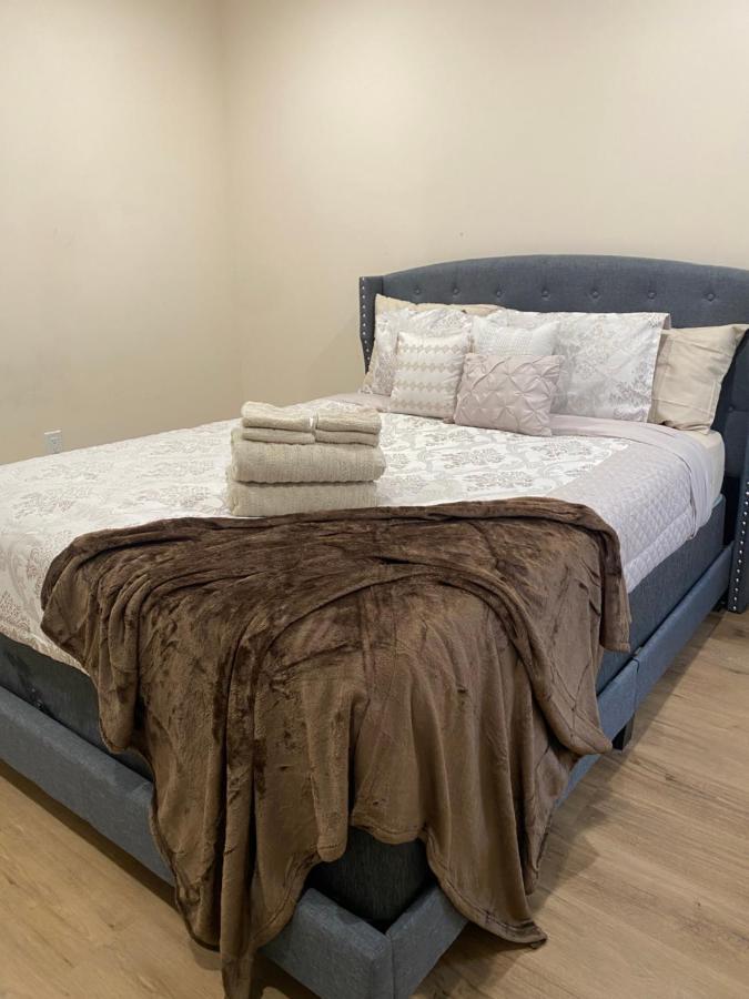 Private Room In South Philly Near Arenas! Филаделфия Екстериор снимка